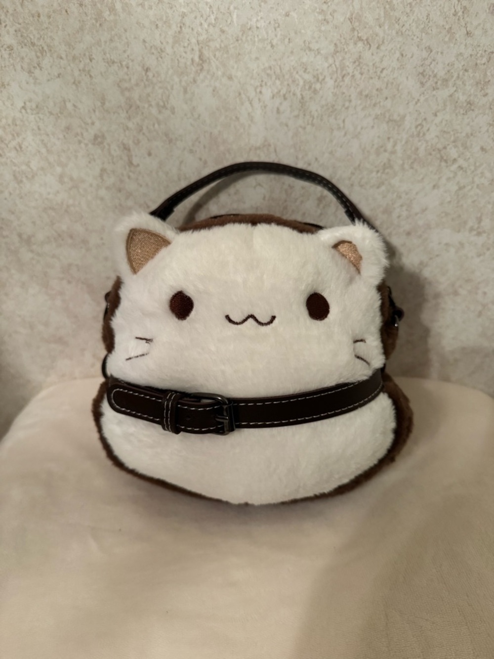 Cute Plush Cat Handbag in White and Brown